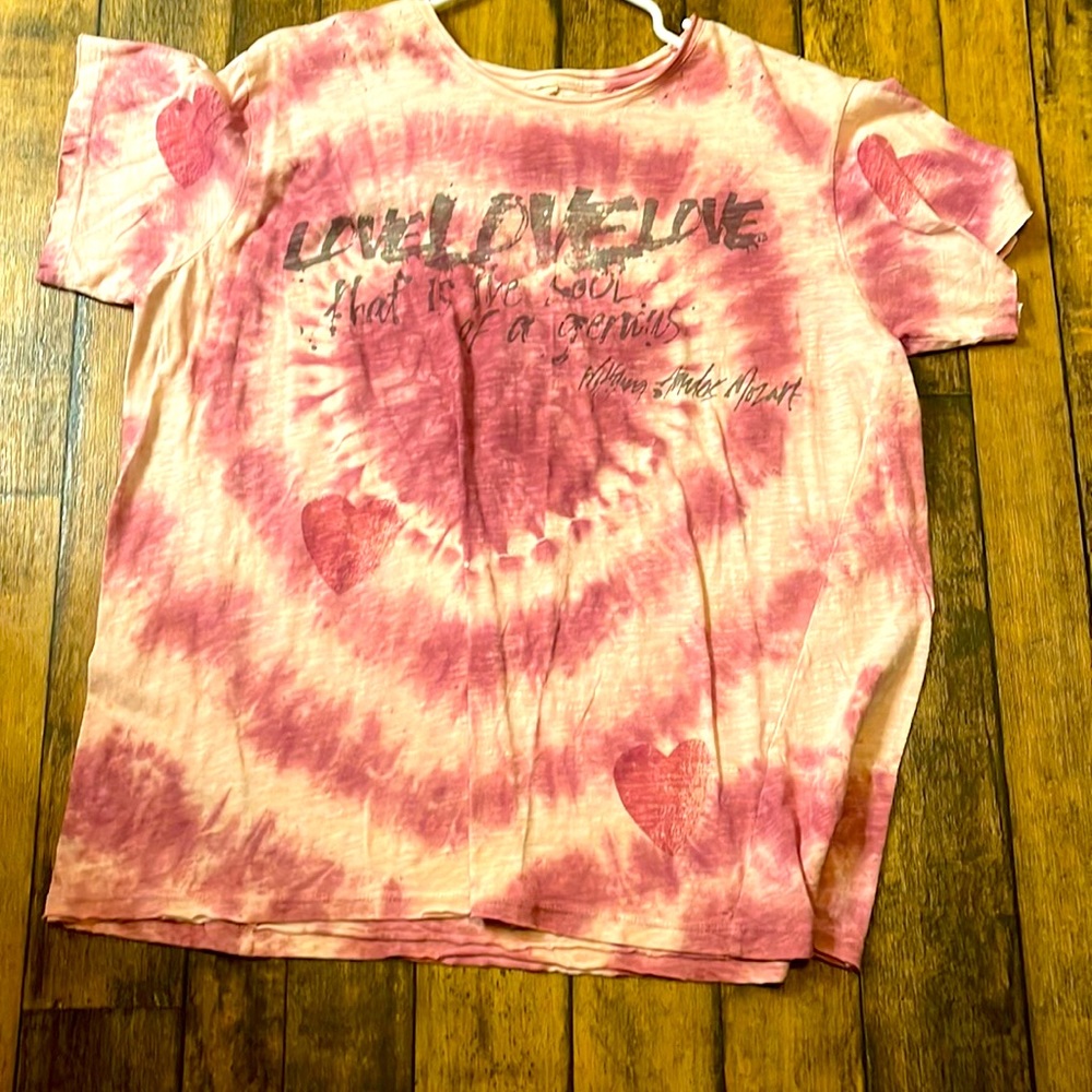 MAGNOLIA PEARL NWOT ❤️💗💓💕 Tshirt!!  Awesome, just never wore it. Tie dyed